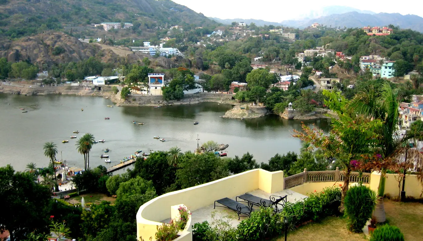 mount-abu-hills